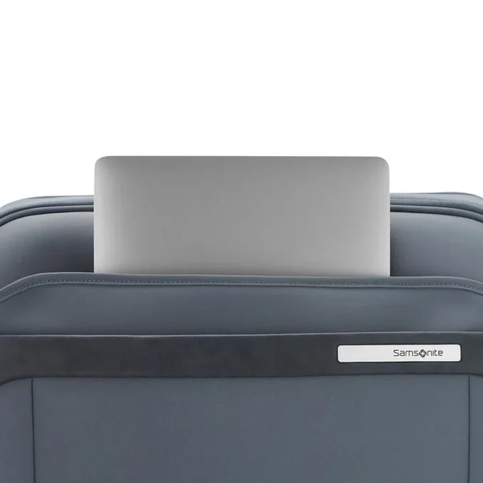 Elevation™ plus softside large spinner