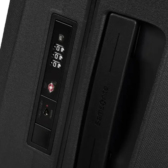 Essens carry-on spinner