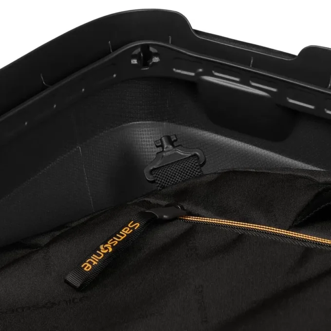 Essens carry-on spinner