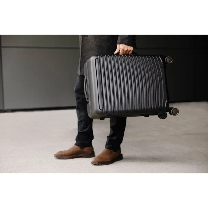 Framelock max carry-on spinner