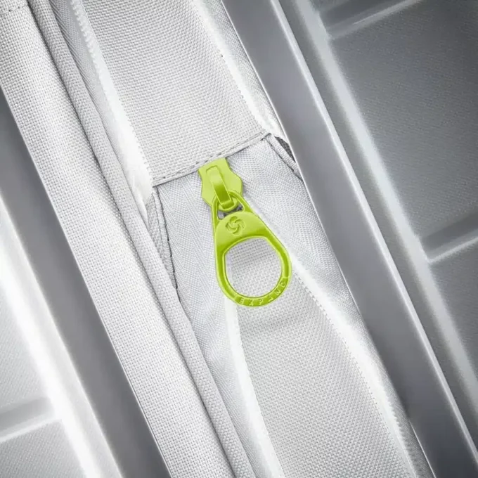 Freeform medium spinner