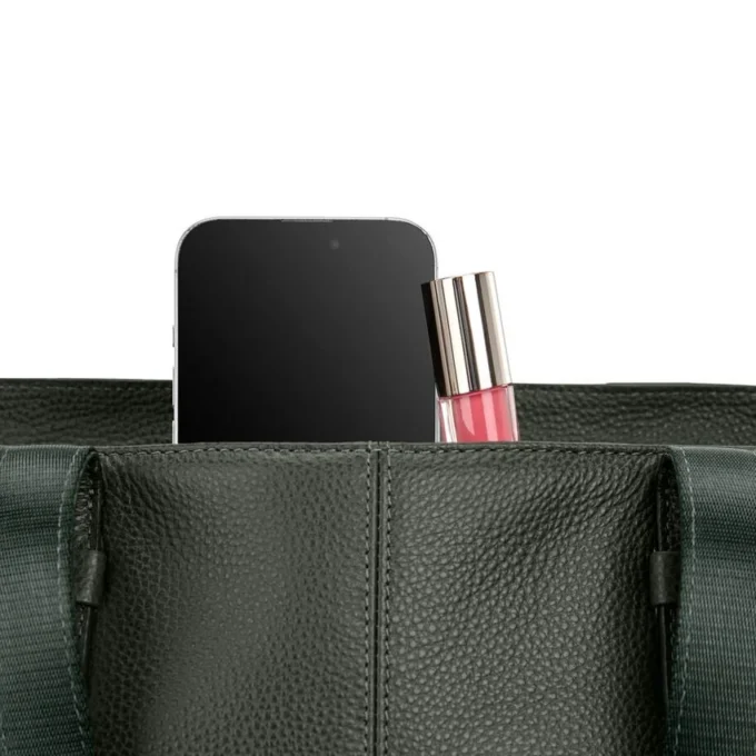 Mobile solution 2 leather tote