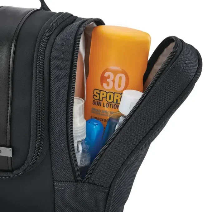 Nuroad hanging travel kit