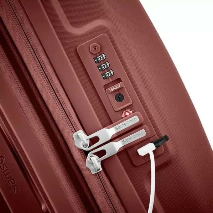 Outline pro carry-on spinner