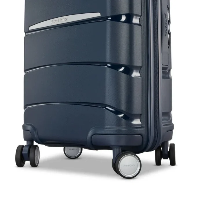 Outline pro global carry-on spinner