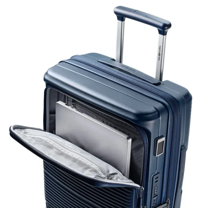 Paralux global carry-on spinner