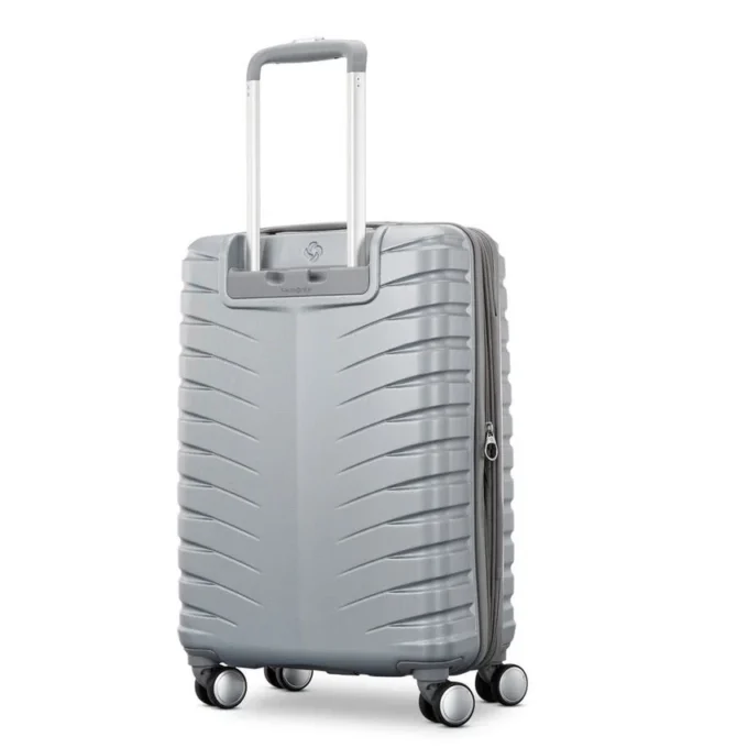 Pivot 3 carry-on spinner