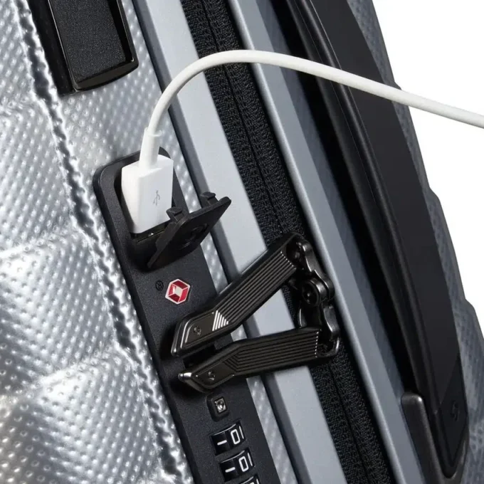 Proxis global carry-on spinner
