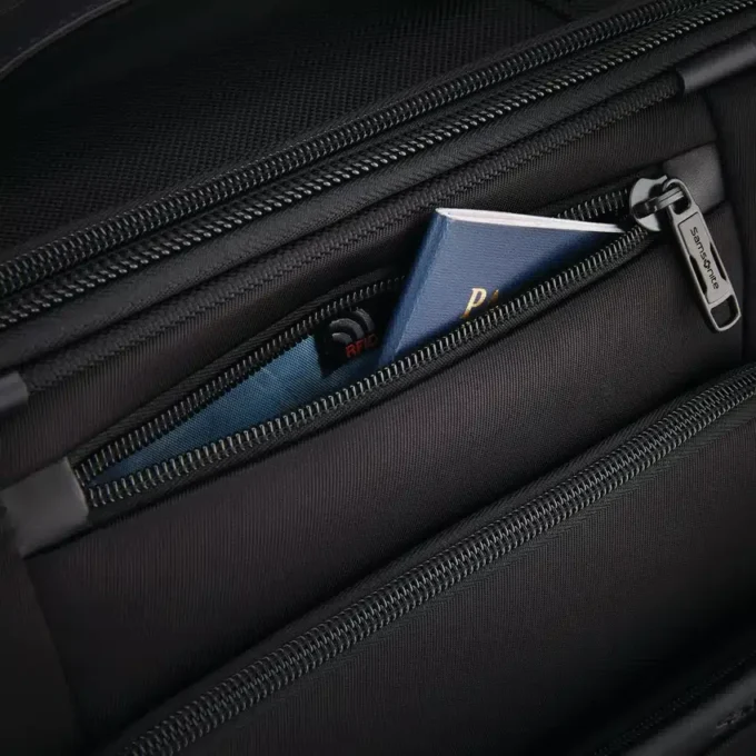 Samsonite pro carry-on spinner