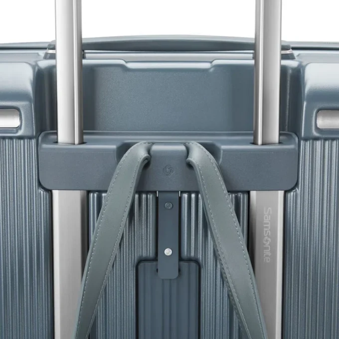 Silhouette 18 hardside large spinner