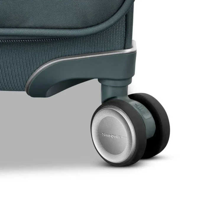 Silhouette 18 softside medium spinner