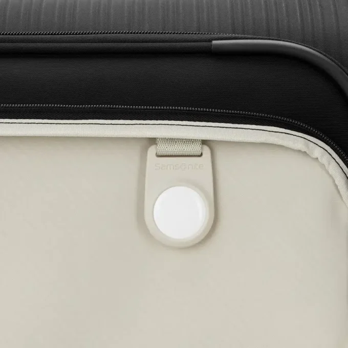 Silhouette 18 softside garment bag spinner