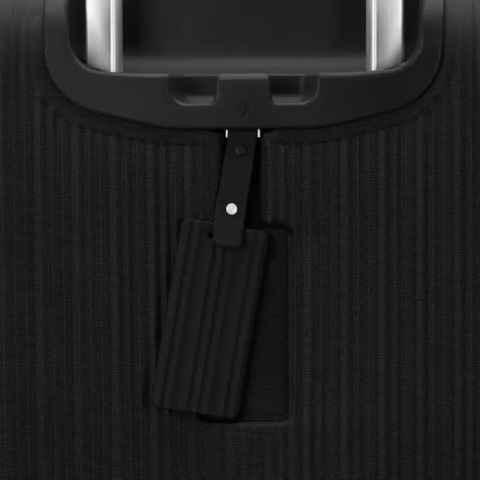 Silhouette 18 softside garment bag spinner