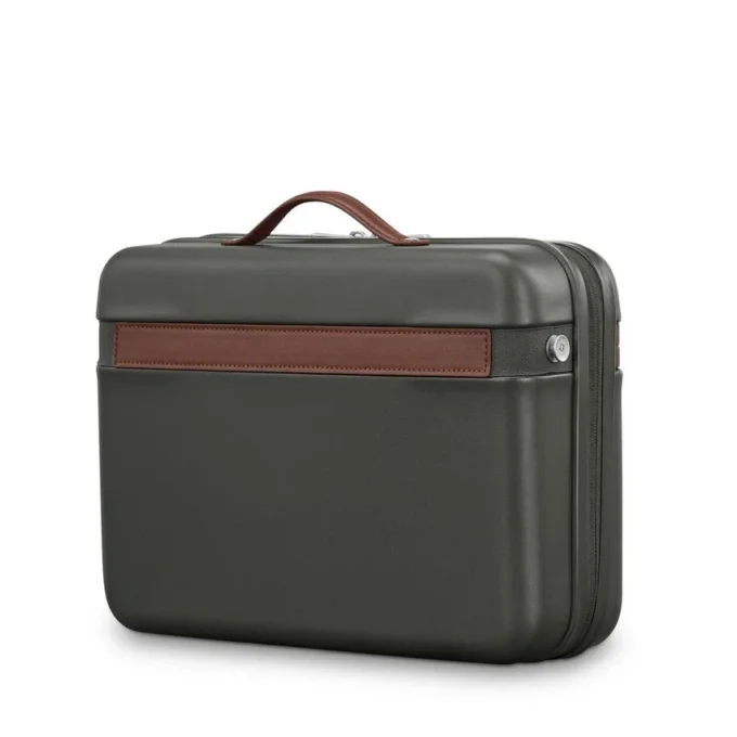 Virtuosa train case